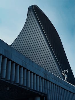 巩固提升香港国际金融、航运、贸易中心地位，支持香港建设国际创新科技中心 新闻