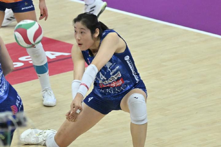  朱婷狂砍20分，意甲女排14决赛首回合科内3-1战胜布斯托 新闻 朱婷狂砍20分，意甲女排14决赛首回合科内3-1战胜布斯托 新闻