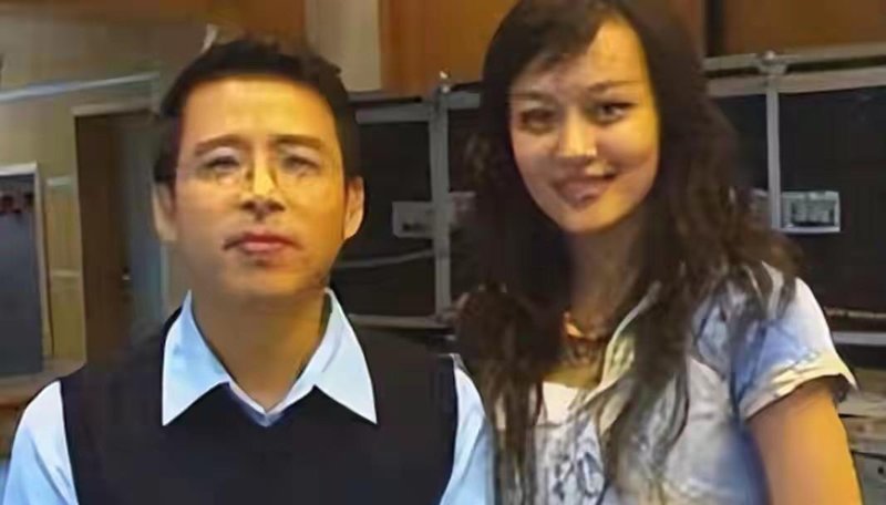  从平民名嘴到全网封杀：阿丘事件背后的职业伦理复盘 新闻