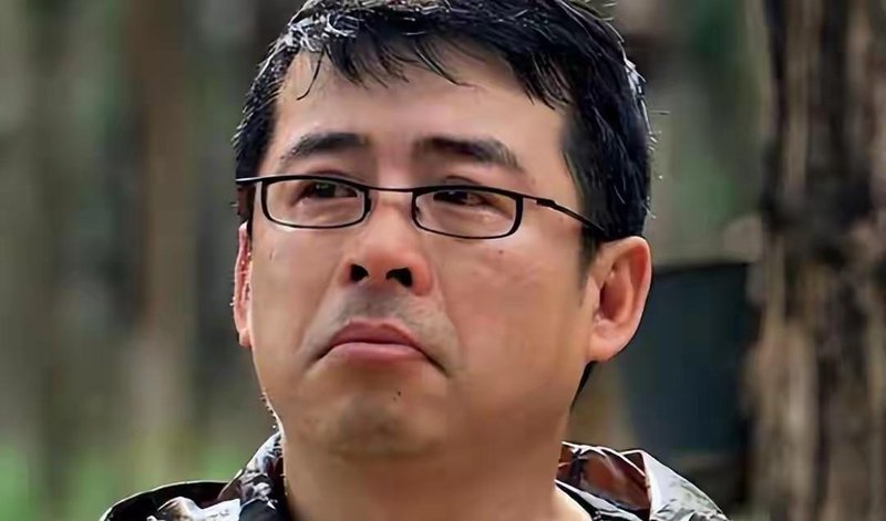  从平民名嘴到全网封杀：阿丘事件背后的职业伦理复盘 新闻