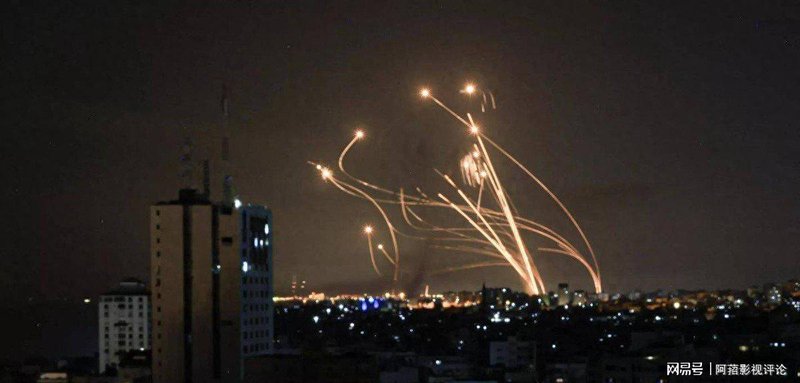  伊朗“死亡合围”战术深度拆解：饱和打击如何瘫痪美以防空体系 新闻