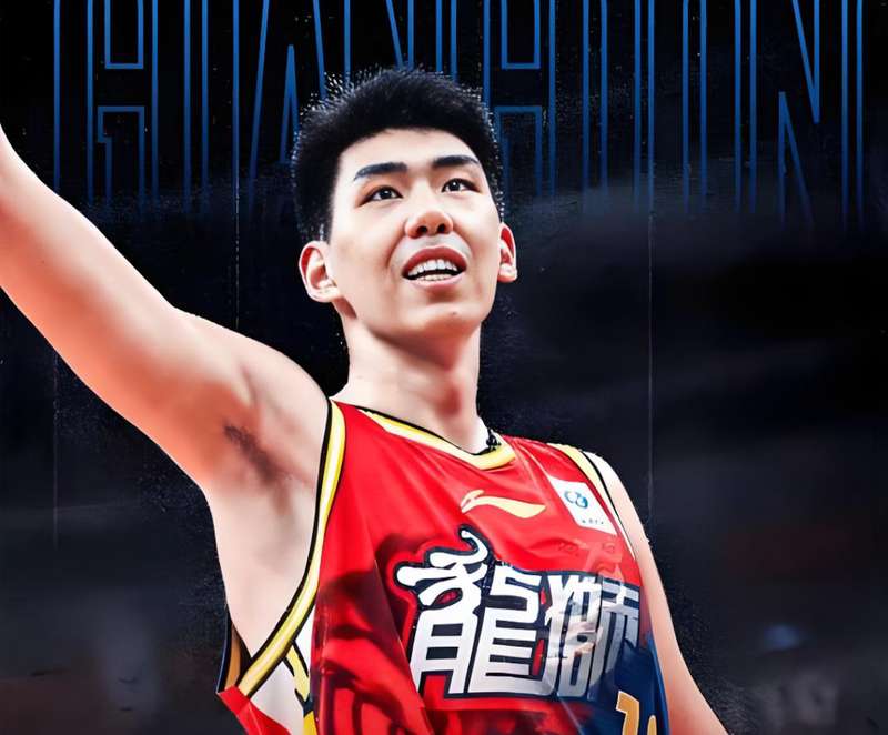  徐昕技术蜕变全解析：广州体系如何激活2米26中锋的攻防潜能 体育新闻