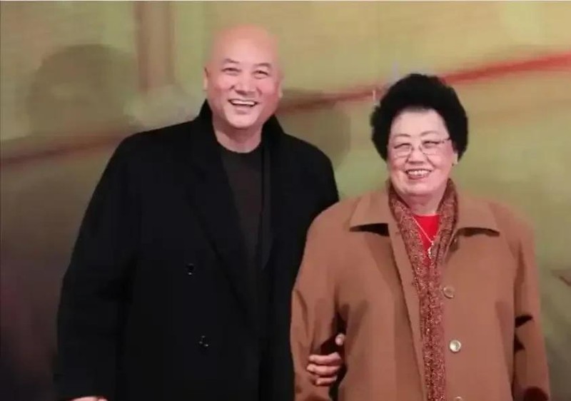  从荧幕到现实：迟重瑞三十年人生选择背后的深层逻辑 情感心理