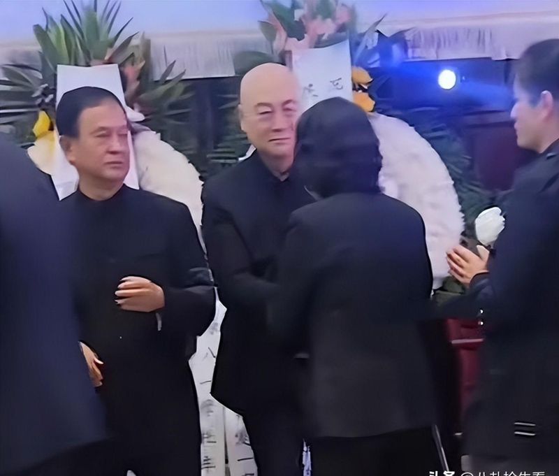  从荧幕到现实：迟重瑞三十年人生选择背后的深层逻辑 情感心理